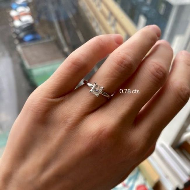 Verlobungsring mit Diamant im Prinzessschliff - Foto 2
