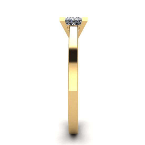 Diamantring im Prinzessschliff aus 18 Karat Gelbgold,  Bild vergrößern 3