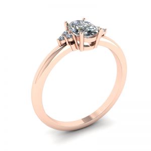 Ring mit ovalem Diamant und drei seitlichen Diamanten aus Roségold - Foto 3