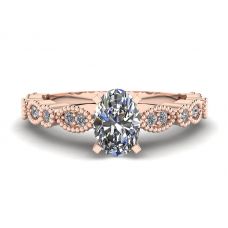 Ovaler Diamantring im romantischen Stil aus Roségold