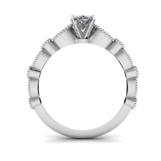 Ovaler Ring im romantischen Stil mit Diamanten aus Weißgold, More Image 0