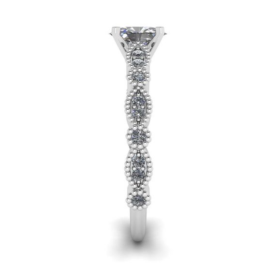 Ovaler Ring im romantischen Stil mit Diamanten aus Weißgold,  Bild vergrößern 3