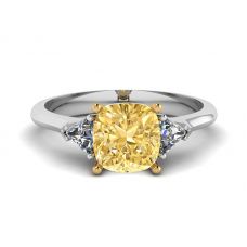 1 Karat kissenförmiger gelber Diamant mit seitlichem Billionenring