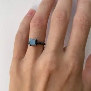 Schwarzer Diamantring aus Weißgold - Foto 5