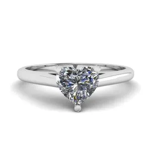 Klassischer Herz-Diamant-Solitärring aus Weißgold