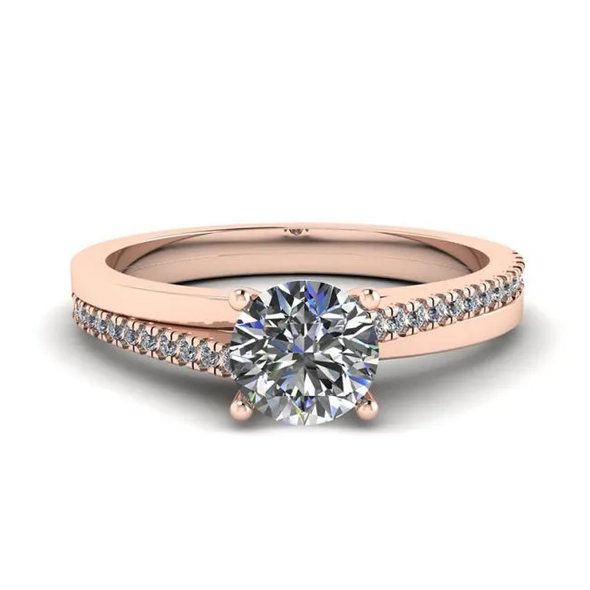 Asymmetrischer, seitlich gepflasterter Verlobungsring aus Roségold
