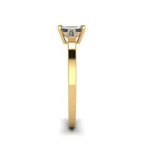 Ring mit Smaragdschliff und seitlichem Baguette-Diamant, Gelbgold - Foto 2