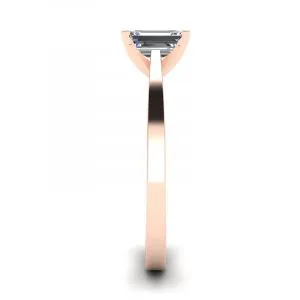 Futuristischer Diamantring im Smaragdschliff aus 18 Karat Roségold - Foto 2