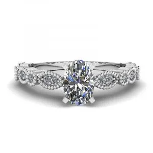 Ovaler Ring im romantischen Stil mit Diamanten aus Weißgold