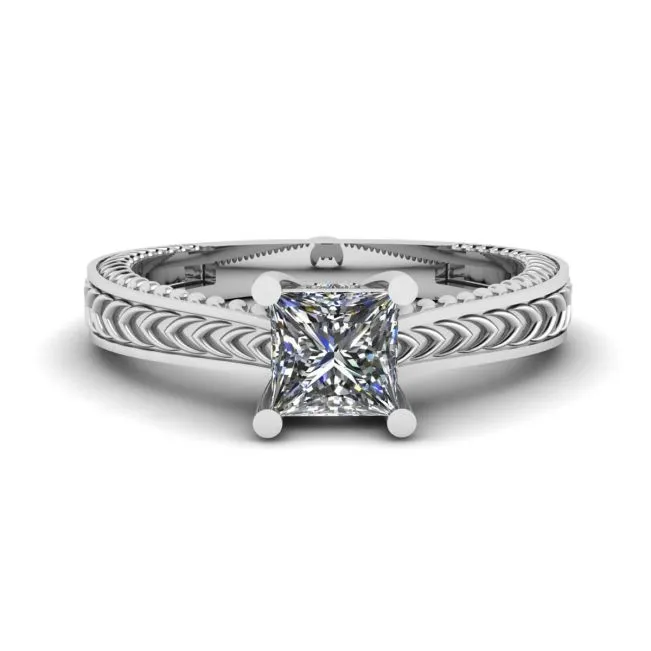 Diamantring im orientalischen Stil im Prinzessschliff