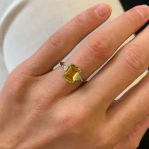 Gelber Saphirring im Smaragdschliff, Weißgold - Foto 5