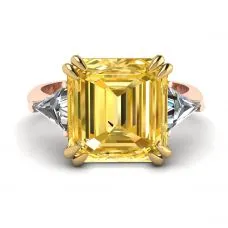 Gelber Saphirring im Smaragdschliff, Roségold