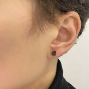 4 mm schwarze Diamant-Ohrstecker im Princess-Schliff - Foto 3