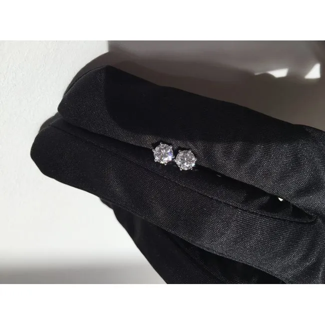 Klassische Diamant-Ohrstecker aus 18 Karat Weißgold - Foto 5