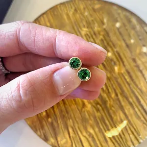 Smaragd-Ohrstecker aus Gelbgold - Foto 3